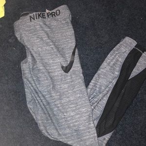 Nike pro workout leggings